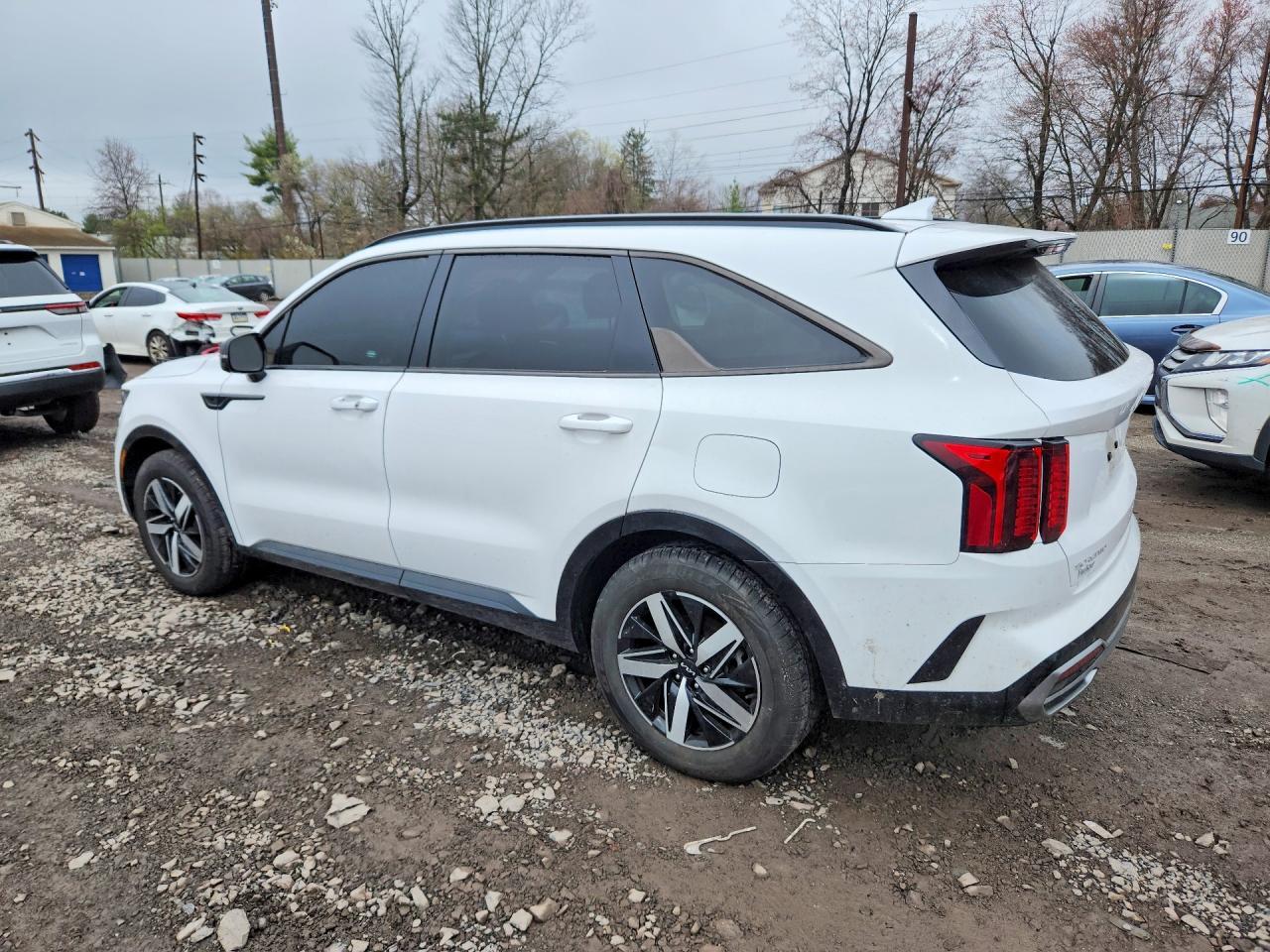 2023 Kia Sorento S - Фото 2