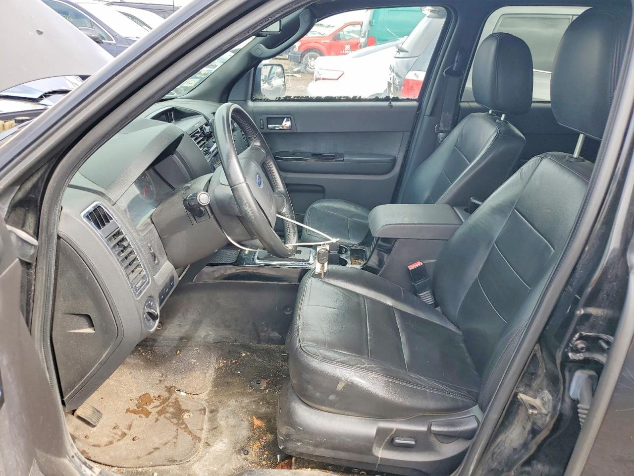 2011 Ford Escape - Фото 7