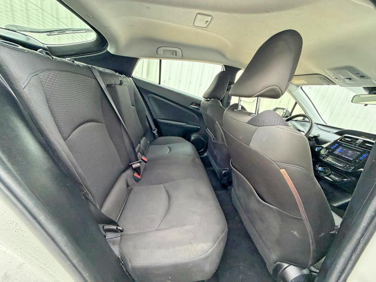 2019 Toyota Prius Le - Image 6