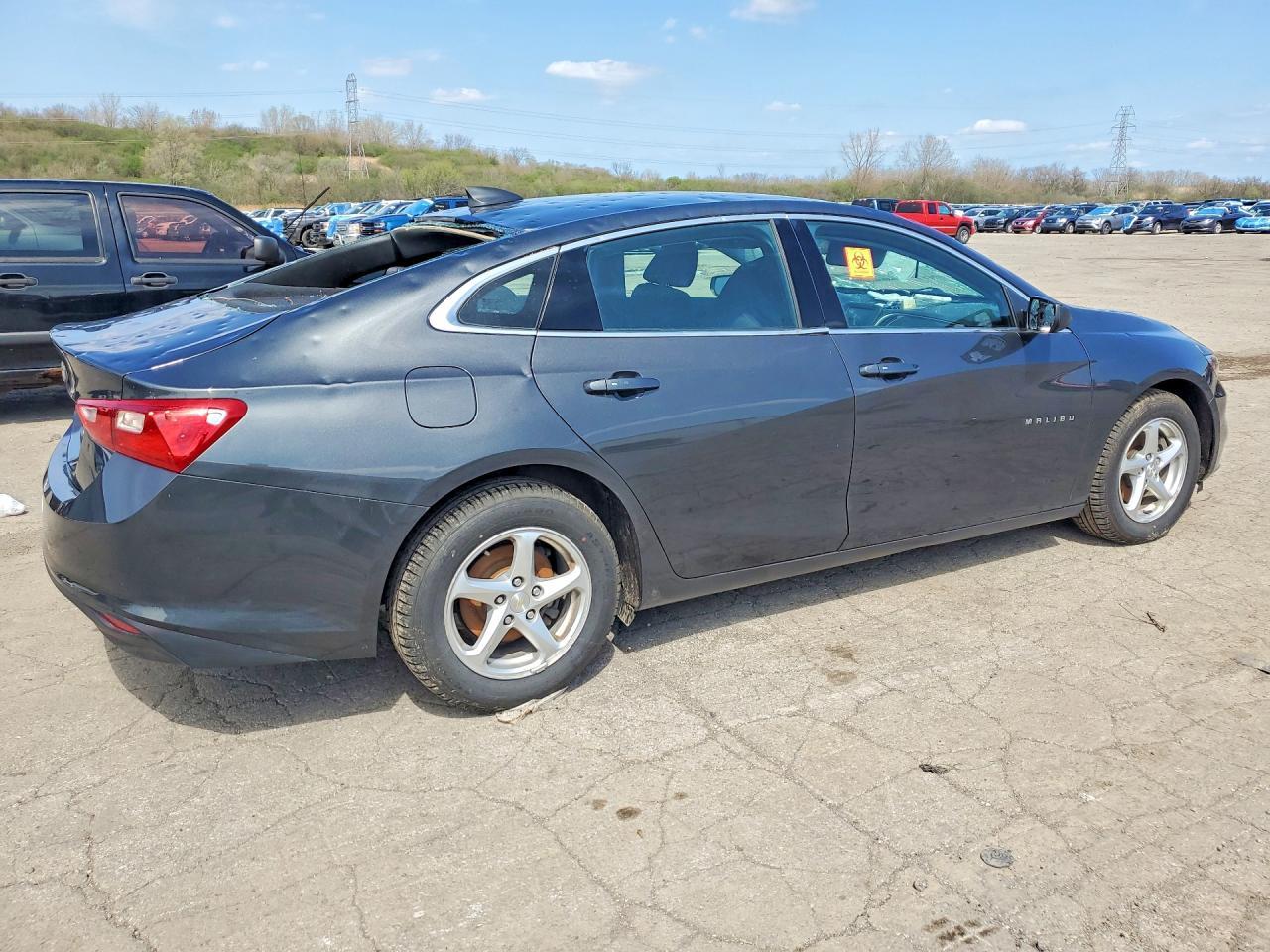 2017 Chevrolet Malibu Ls - Фото 3