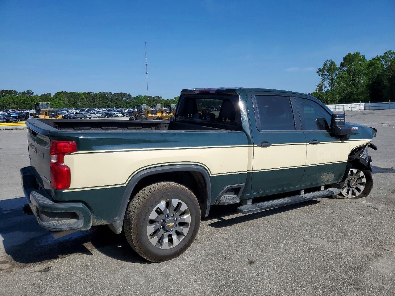 2025 Chevrolet Silverado K2500 Custom - Image 3