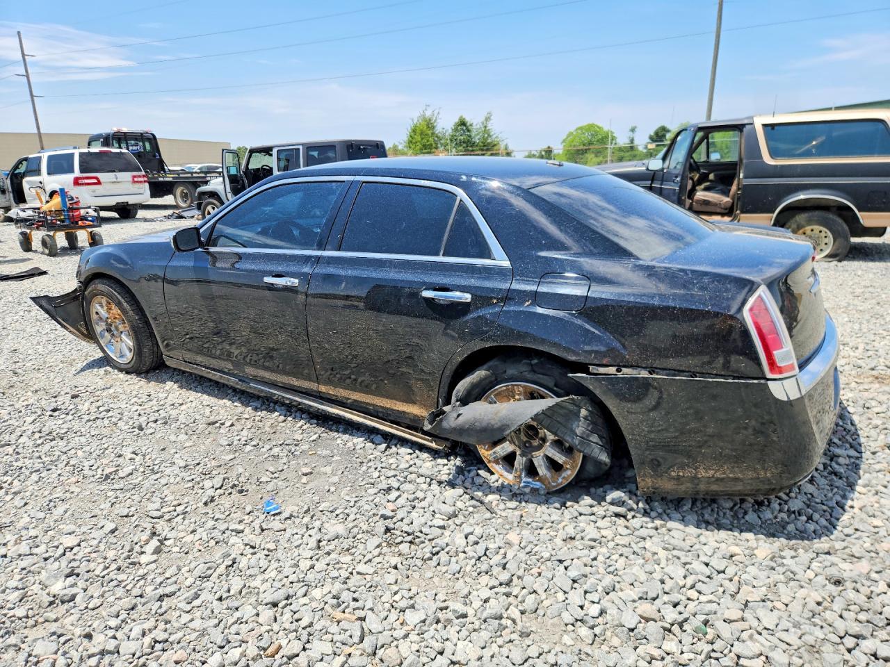 2012 Chrysler 300 Limited - Фото 2