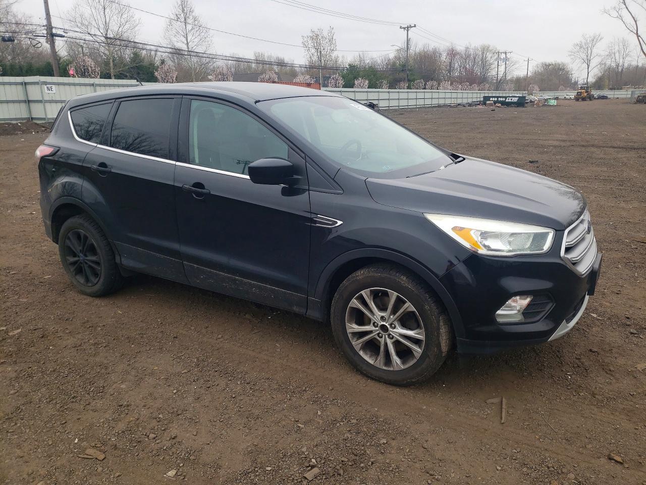 2017 Ford Escape Se - Фото 4