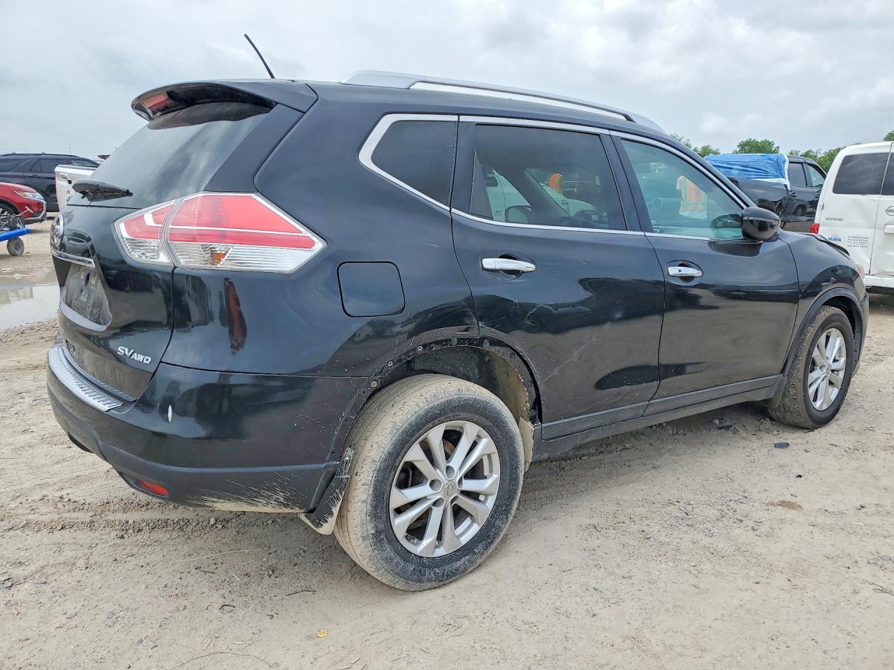 2016 Nissan Rogue Sv - Image 3
