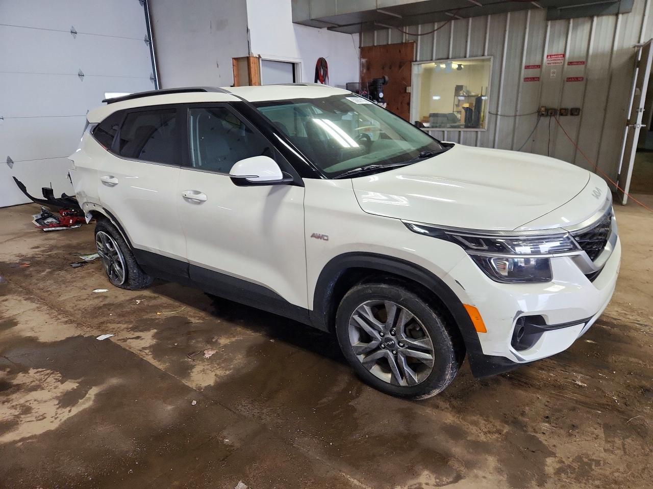 2023 Kia Seltos S - Image 4