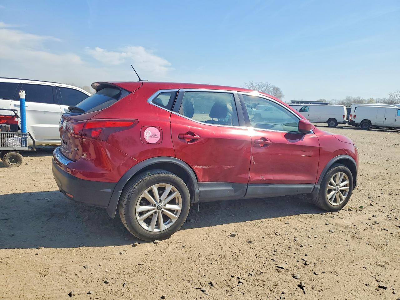 2019 Nissan Rogue Sport S - Image 3