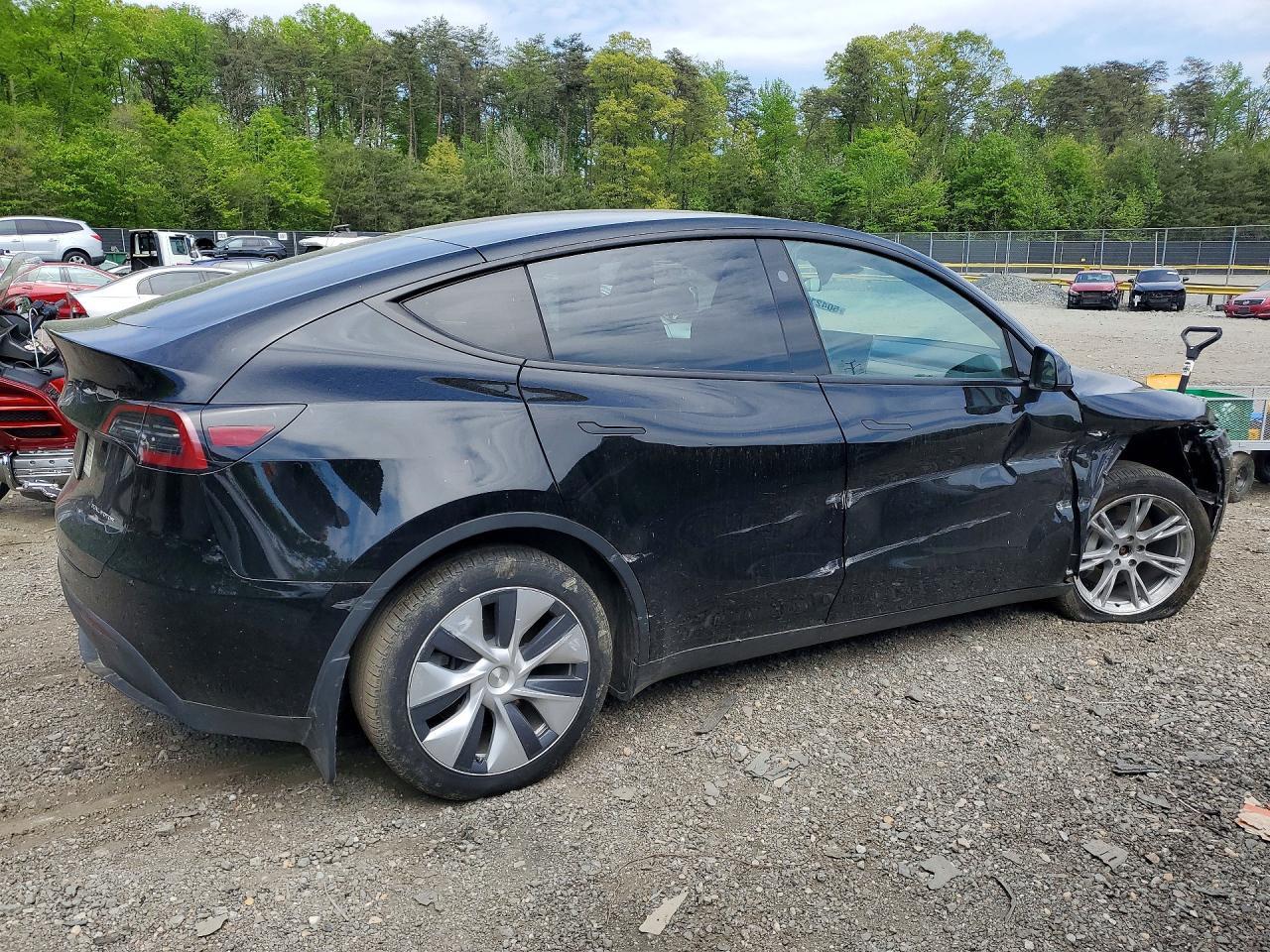 2023 Tesla Model Y - Фото 3