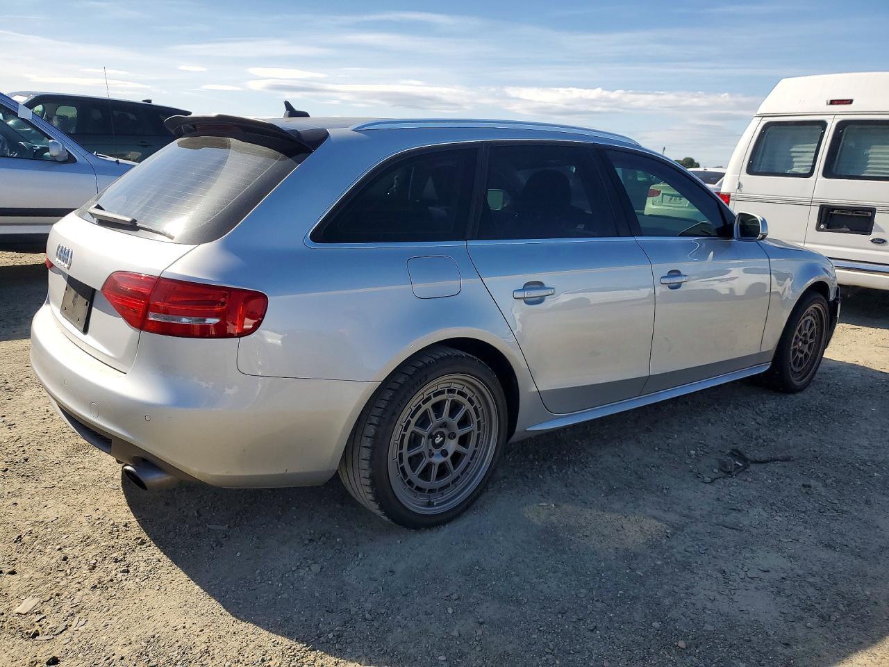 2012 Audi A4 Premium Plus - Фото 3