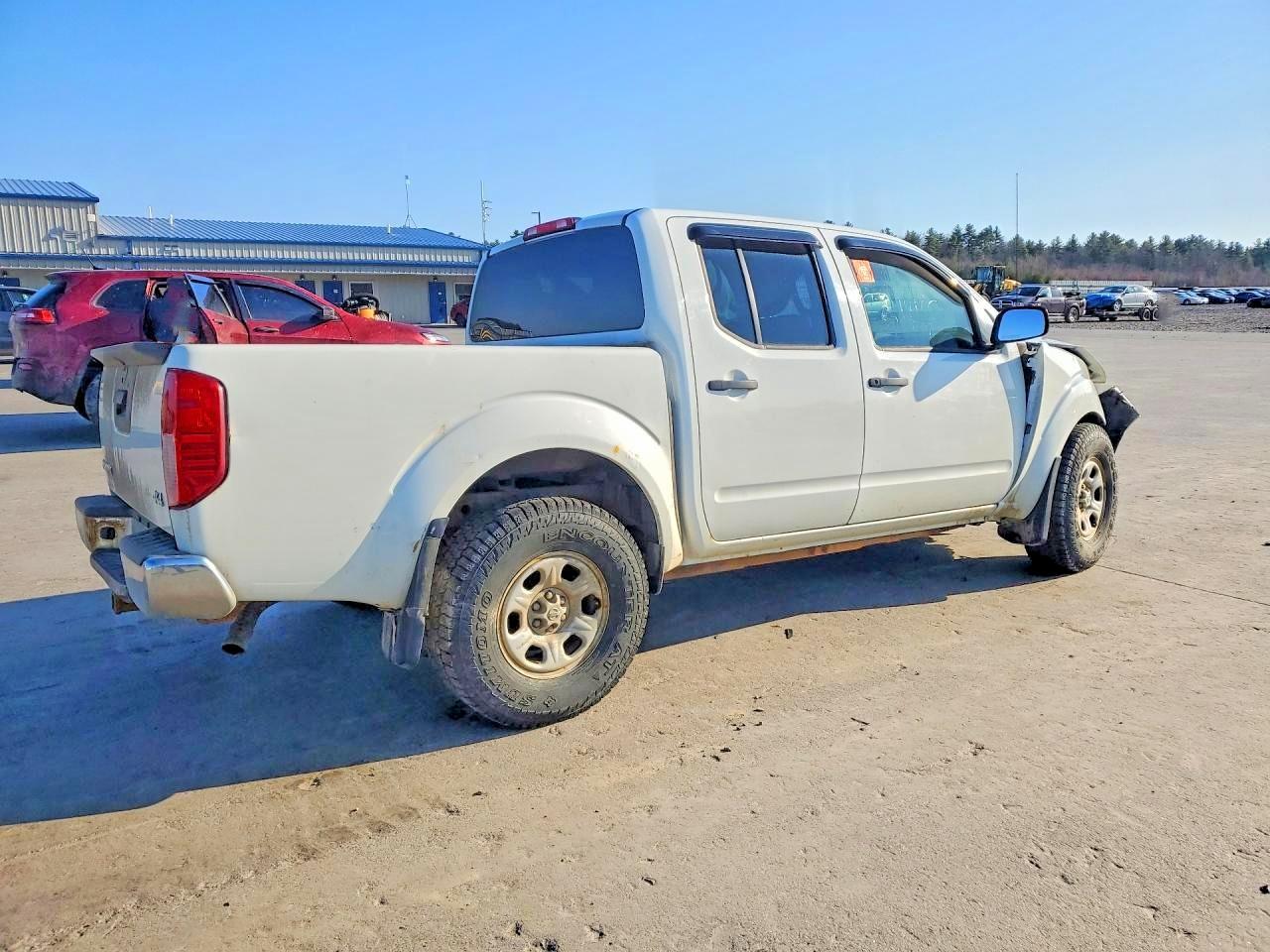 2014 Nissan Frontier S - Фото 3