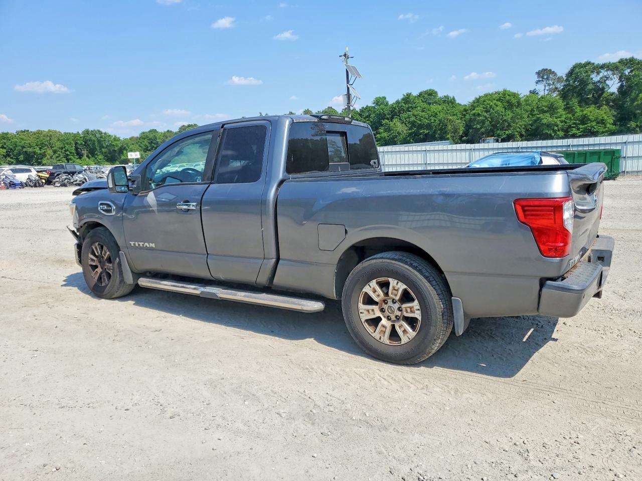 2017 Nissan Titan Sv - Фото 2