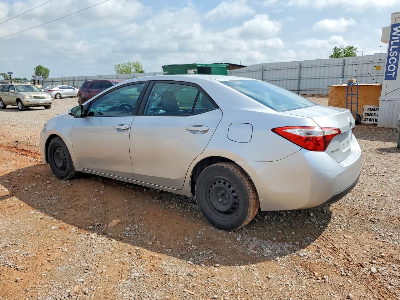 2014 Toyota Corolla L - Фото 2