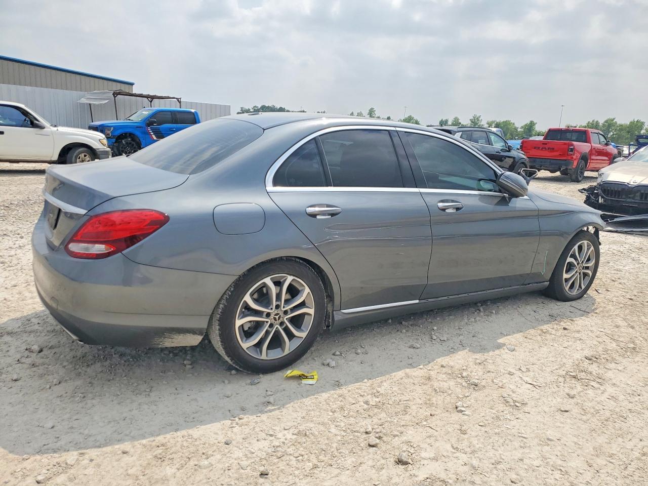 2018 Mercedes-Benz C 300 - Фото 3