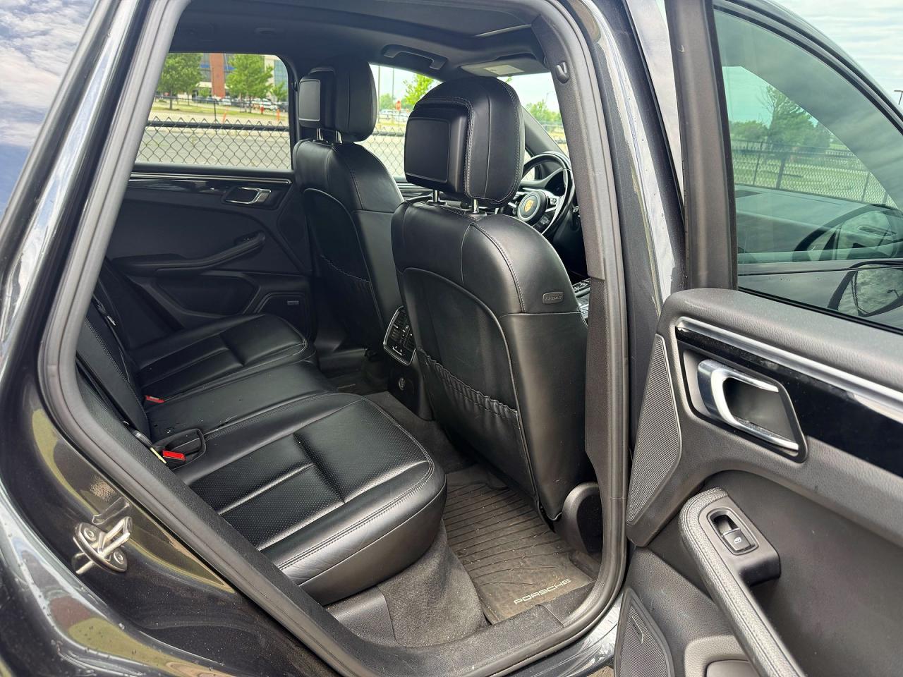 2018 Porsche Macan S - Image 6