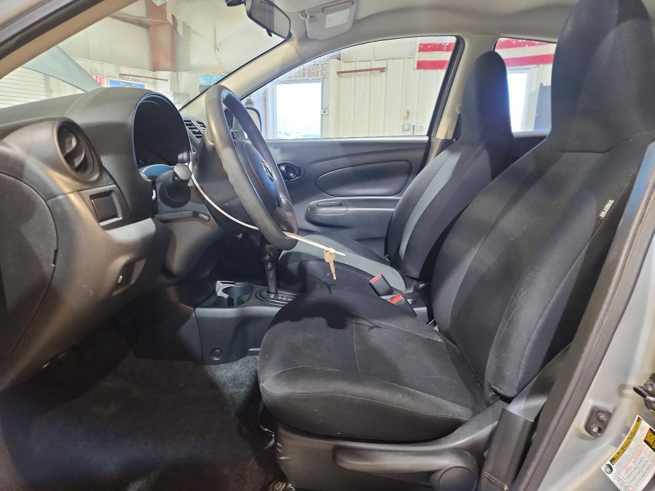 2013 Nissan Versa 1.6 S - Image 7