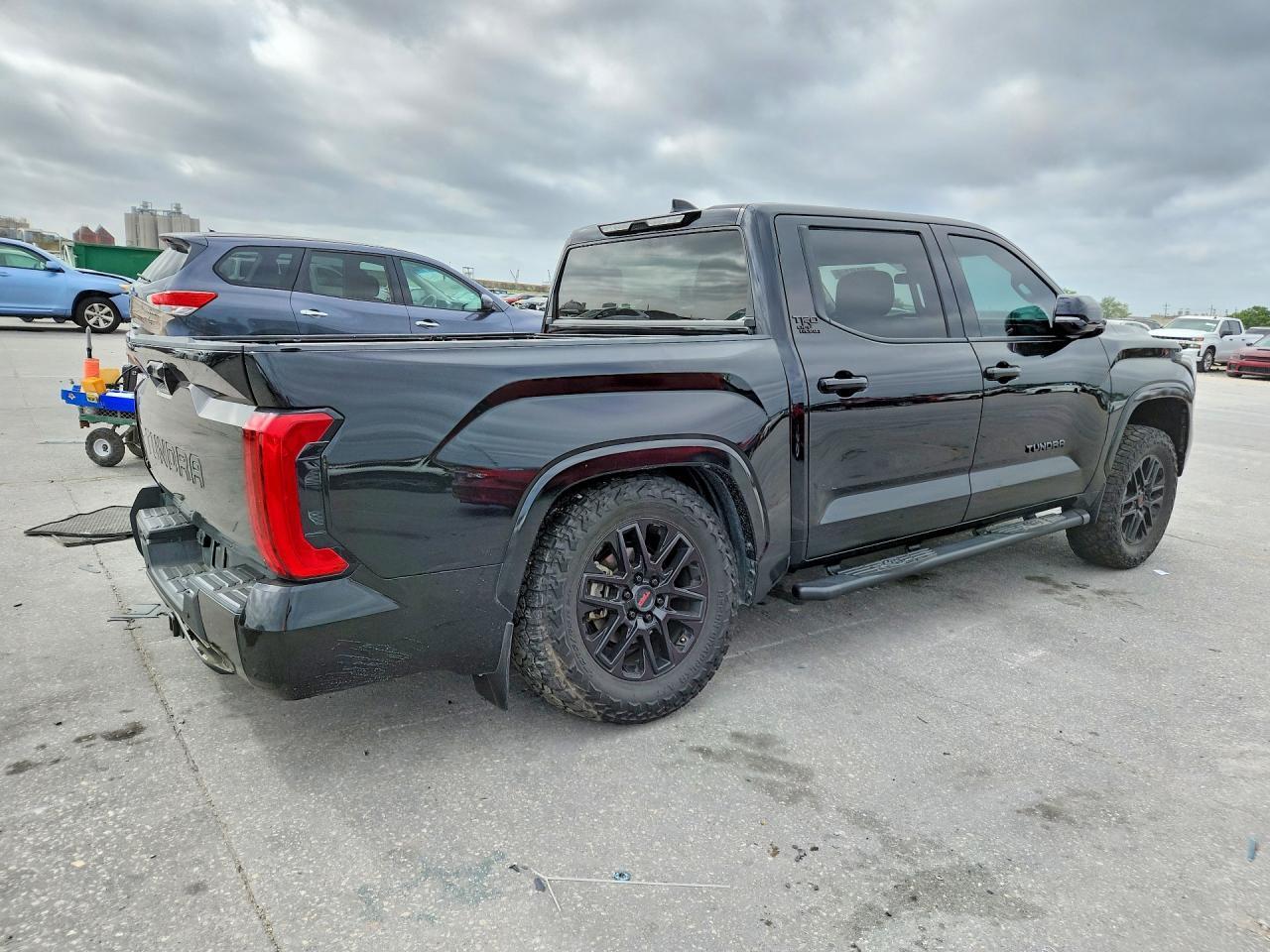 2022 Toyota Tundra Sr5 - Image 3