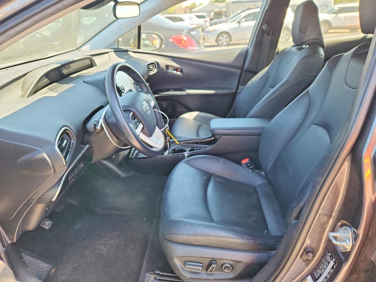 2018 Toyota Prius Prime Premium - Image 7