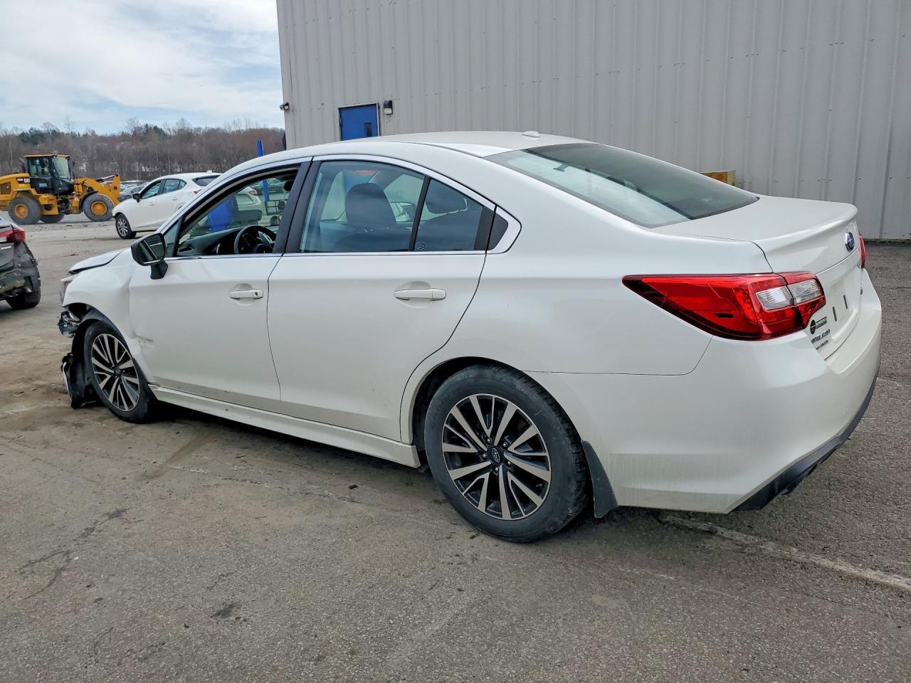 2019 Subaru Legacy 2.5I - Фото 2