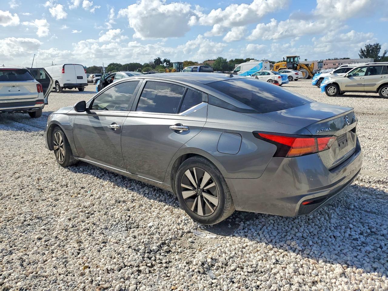 2022 Nissan Altima Sv - Фото 2