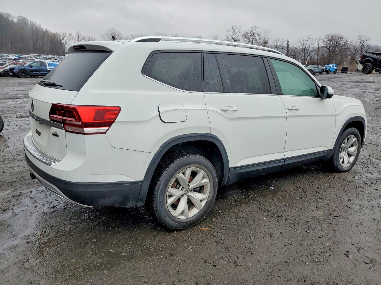 2019 Volkswagen Atlas S - Image 3