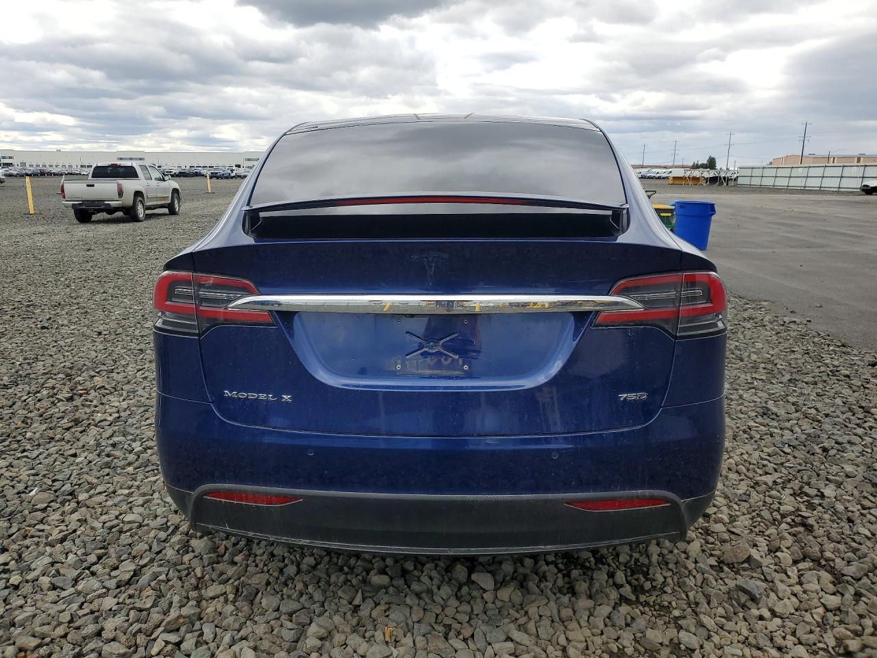 2018 Tesla Model X - Фото 6