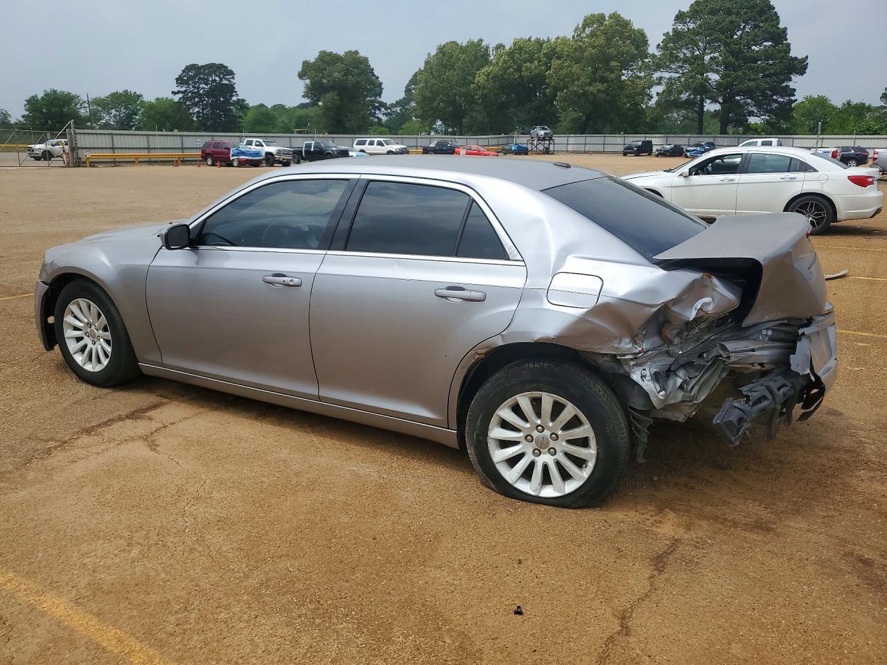 2014 Chrysler 300 - Фото 2