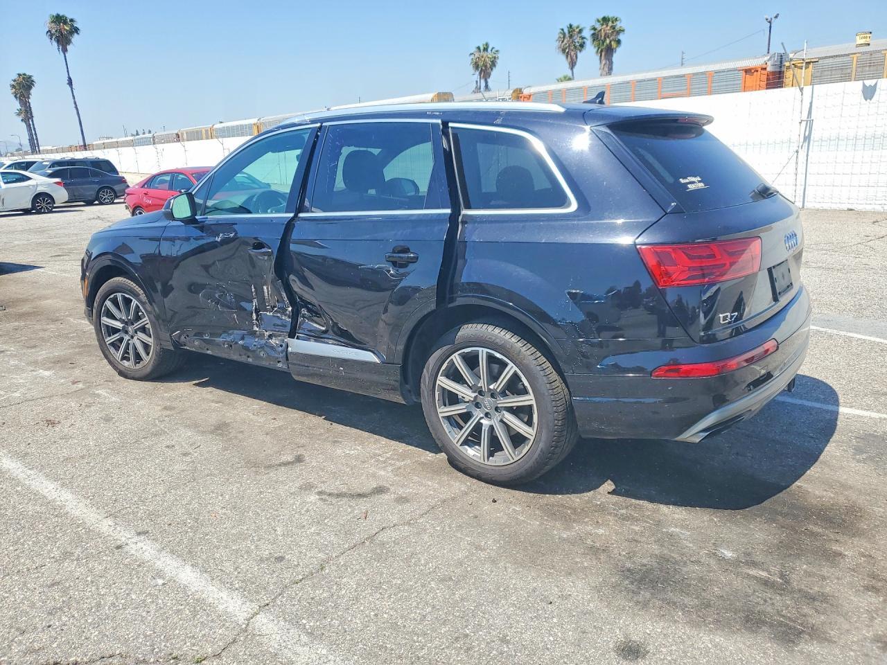 2017 Audi Q7 Premium Plus - Фото 2