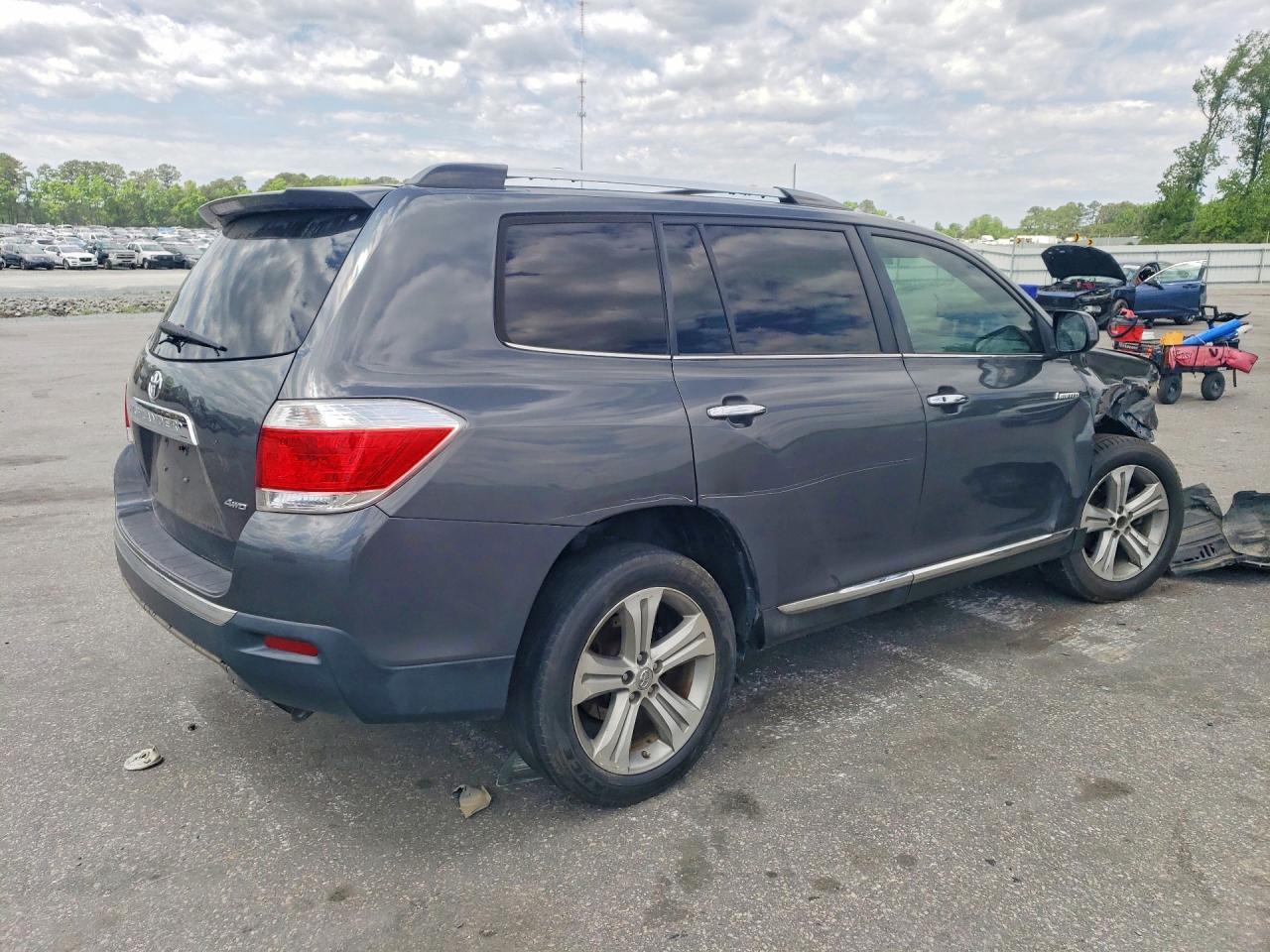 2011 Toyota Highlander Limited - Image 3