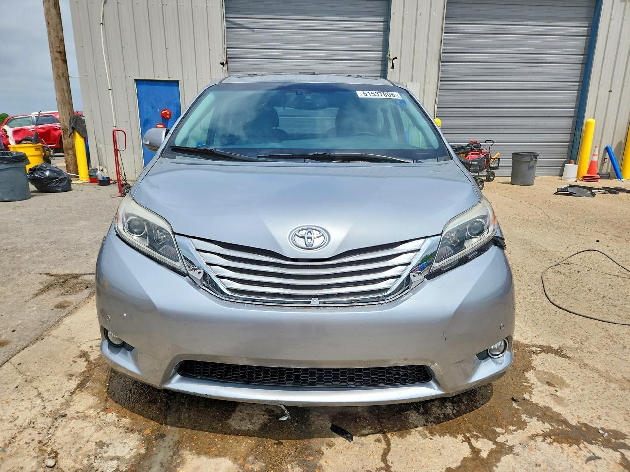 2015 Toyota Sienna Limited Premium 7-Passenger - Фото 5