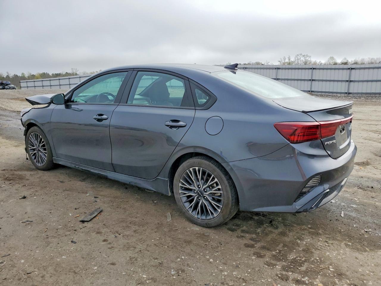 2024 Kia Forte Gt-Line - Фото 2