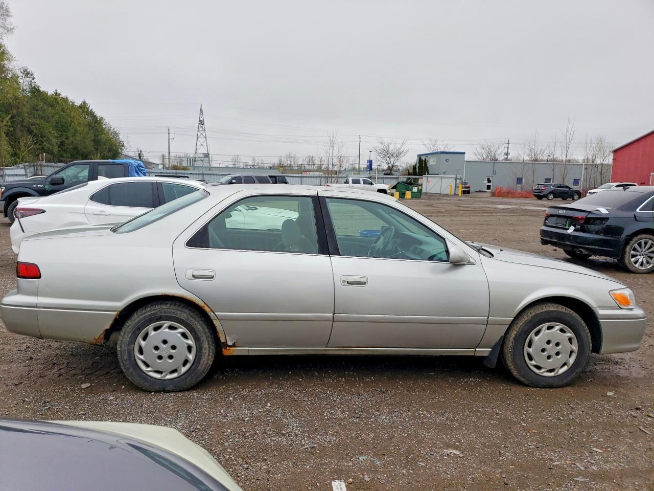 2000 Toyota Camry Ce - Image 3