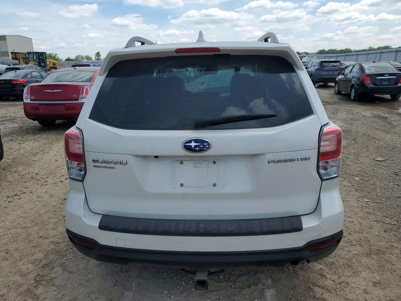 2018 Subaru Forester 2.5I Premium - Image 6