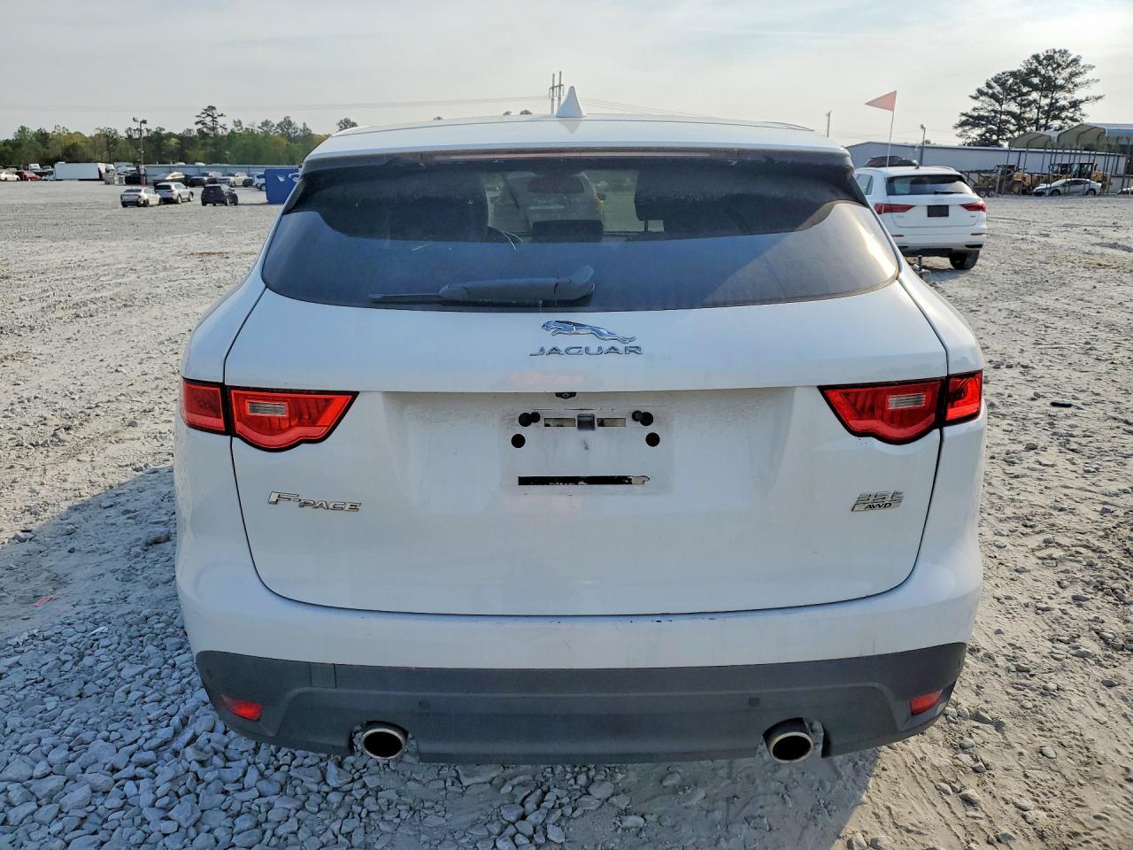 2017 Jaguar F-Pace Premium - Image 6