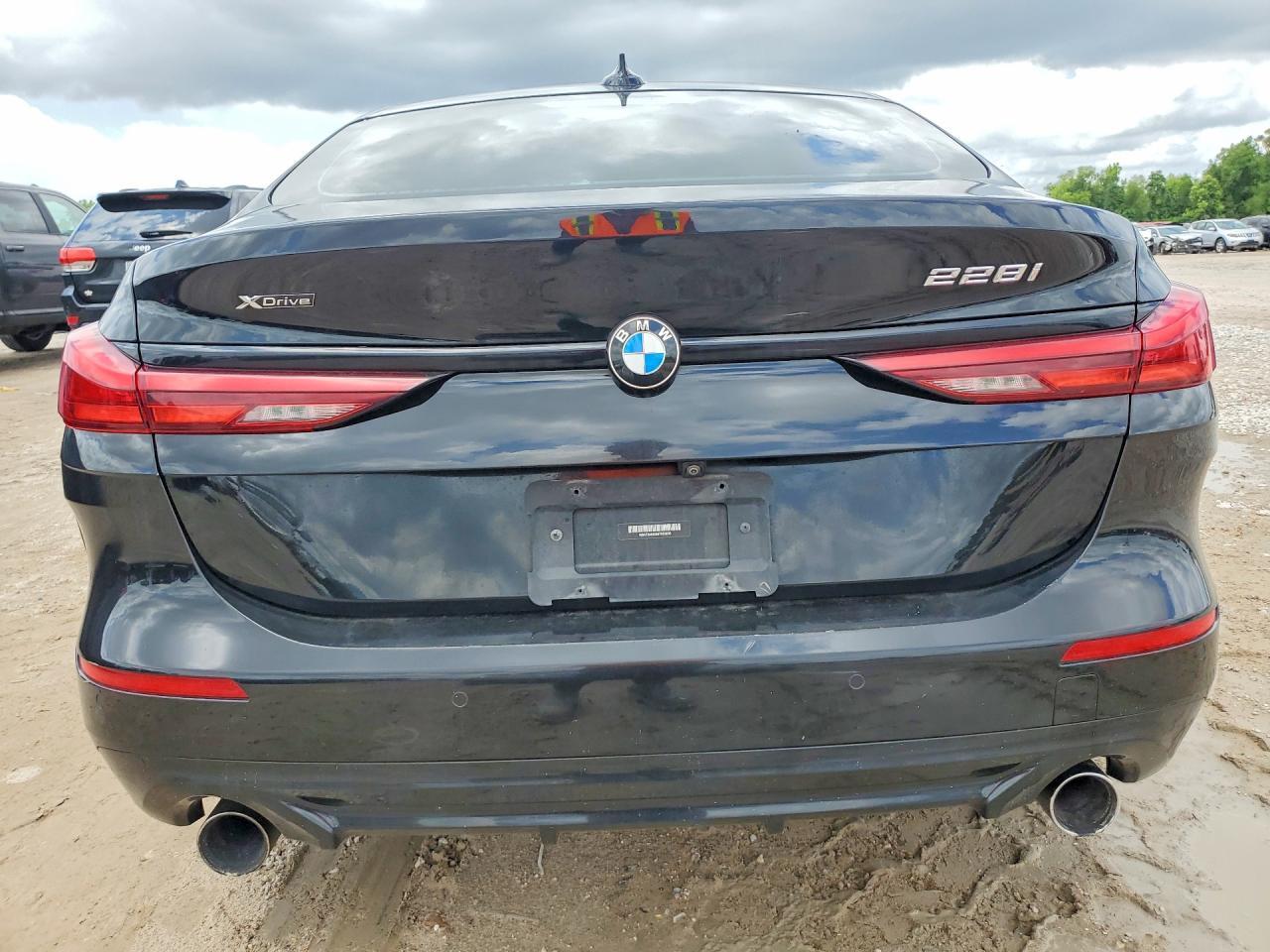 2021 BMW 228Xi - Фото 6