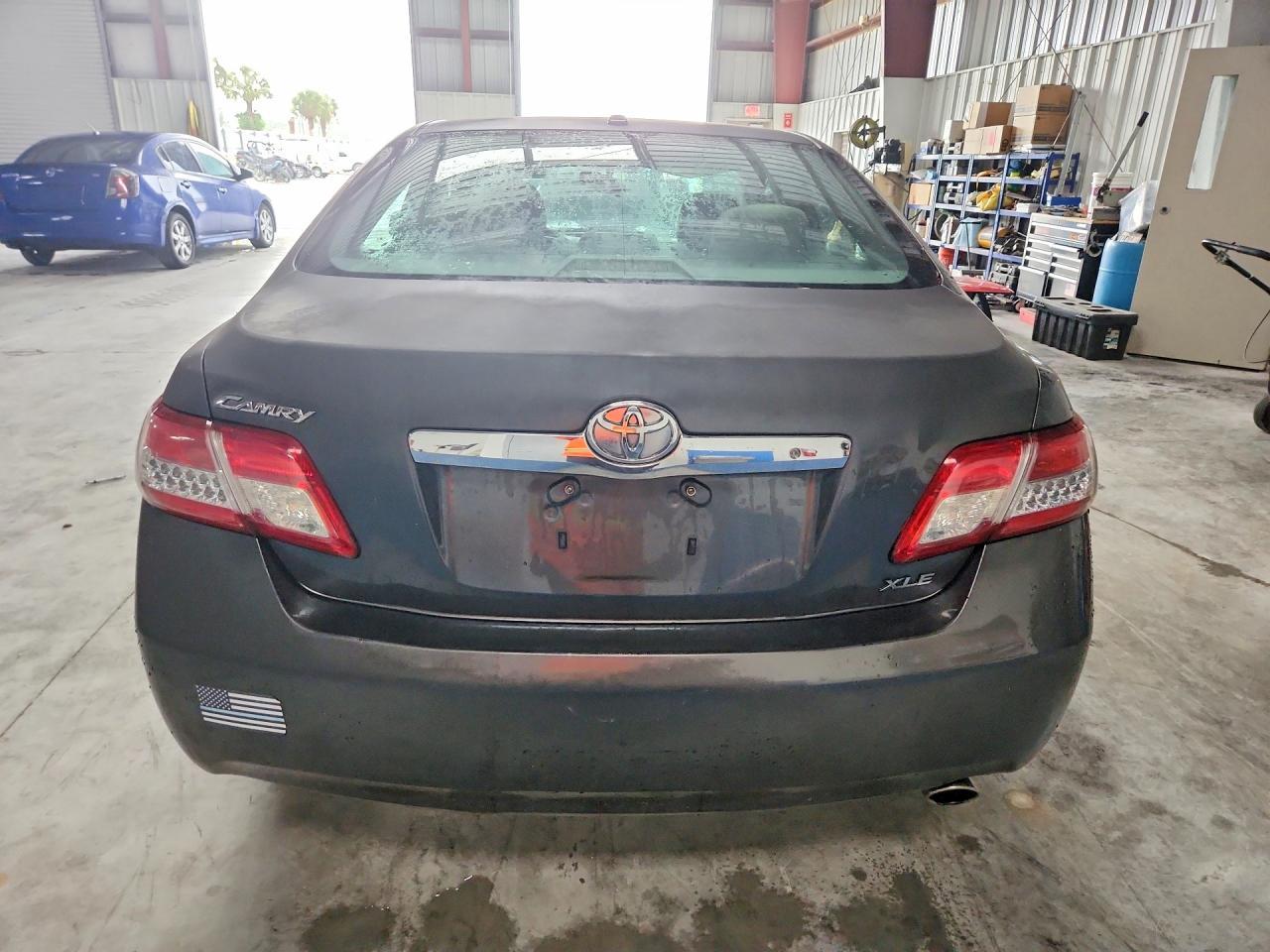 2011 Toyota Camry Xle - Фото 6