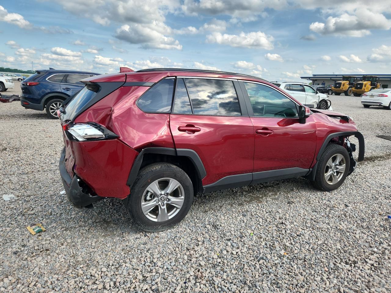 2025 Toyota Rav4 Xle - Image 3