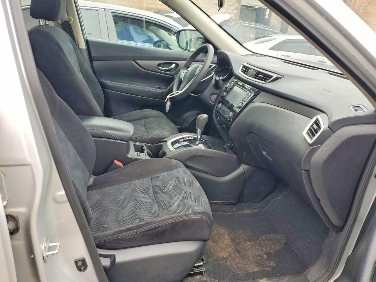 2015 Nissan Rogue S - Фото 5