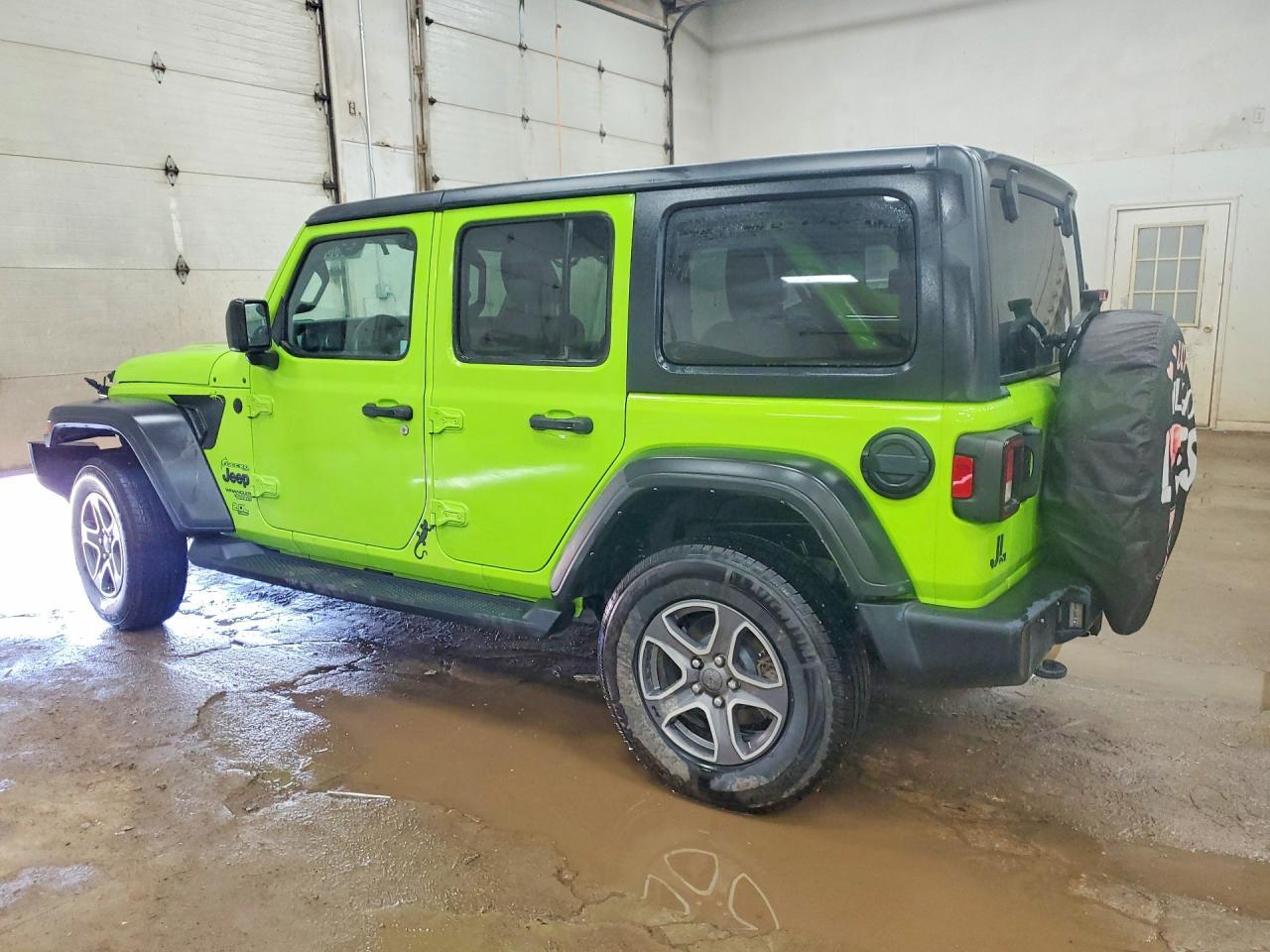 2021 Jeep Wrangler Unlimited Sport - Фото 2