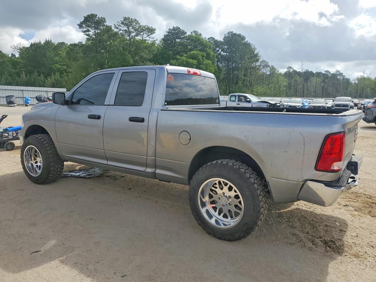 2024 Ram 1500 Classic Slt - Фото 2