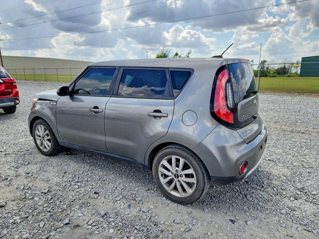 2019 Kia Soul + - Image 2