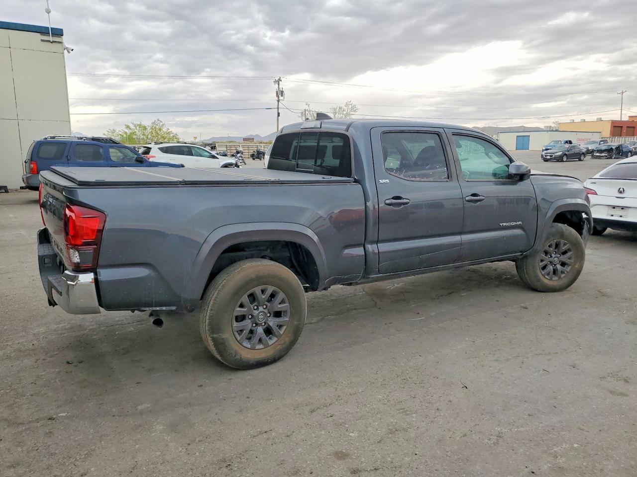 2023 Toyota Tacoma Sr5 V6 - Image 3