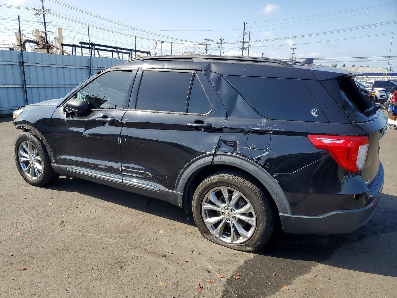 2020 Ford Explorer Xlt - Image 2