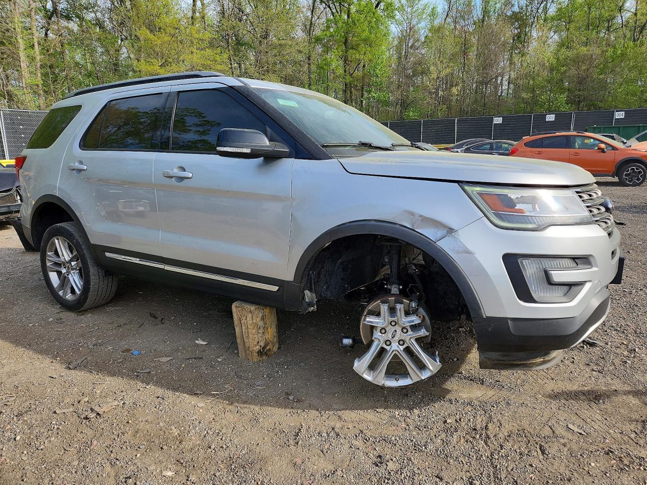 2017 Ford Explorer Xlt - Image 4