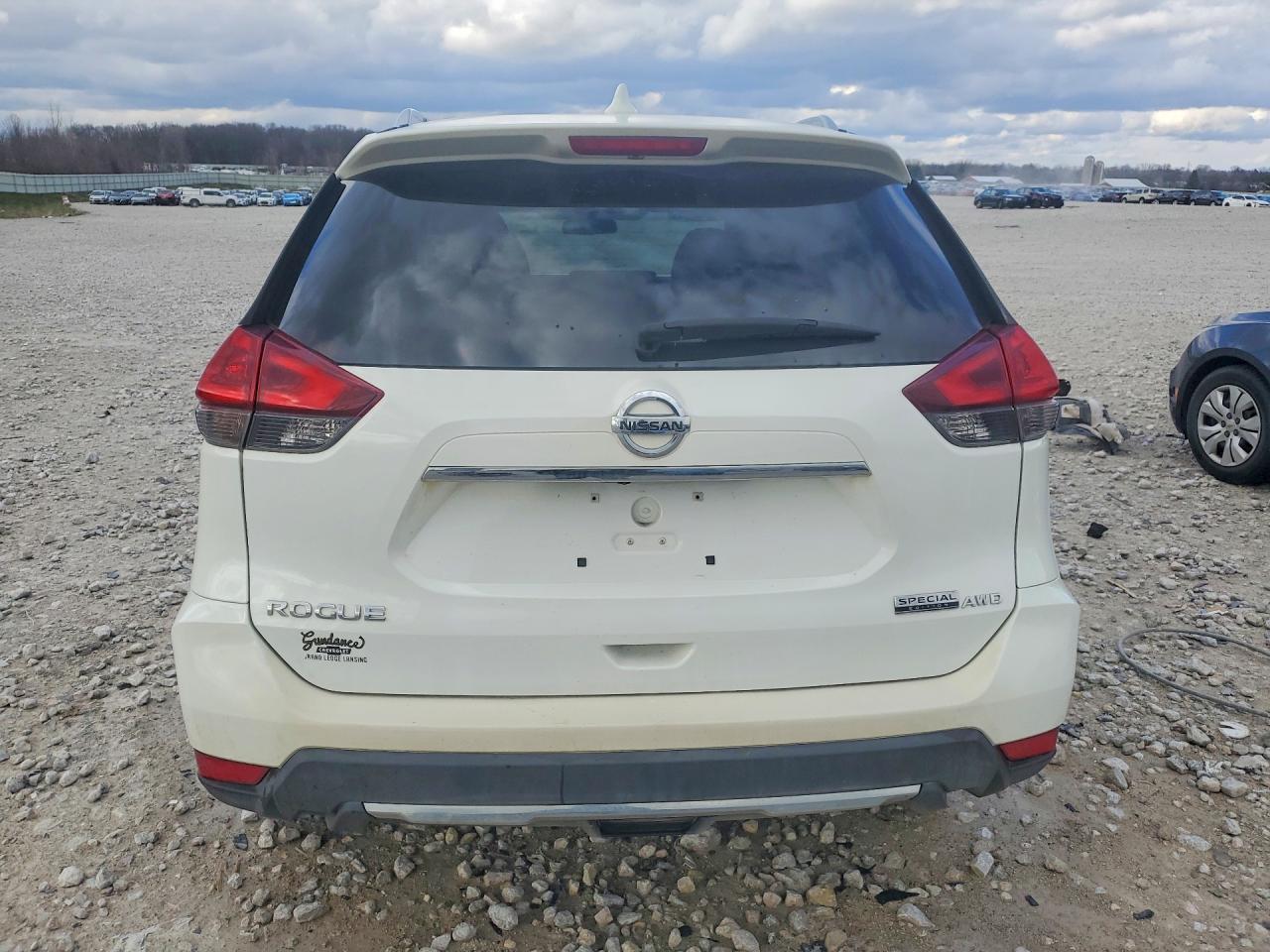 2020 Nissan Rogue S - Image 6