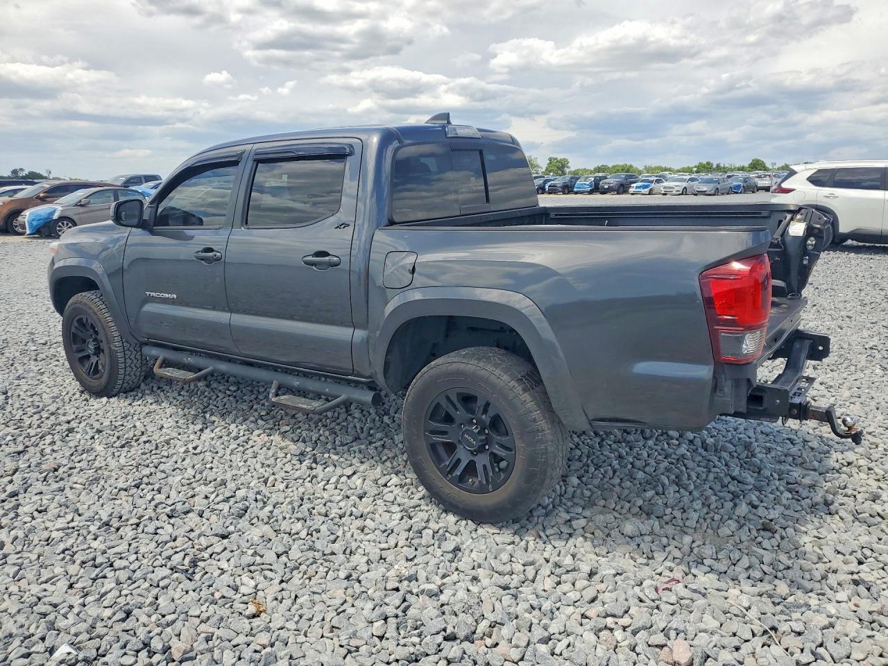 2020 Toyota Tacoma Sr5 V6 - Image 2