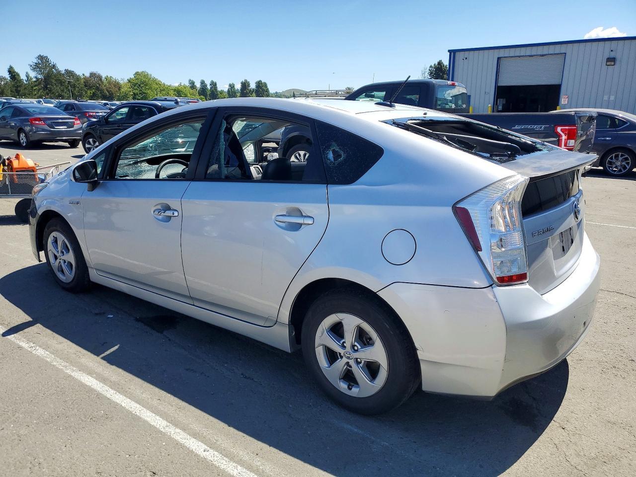 2011 Toyota Prius Two - Фото 2