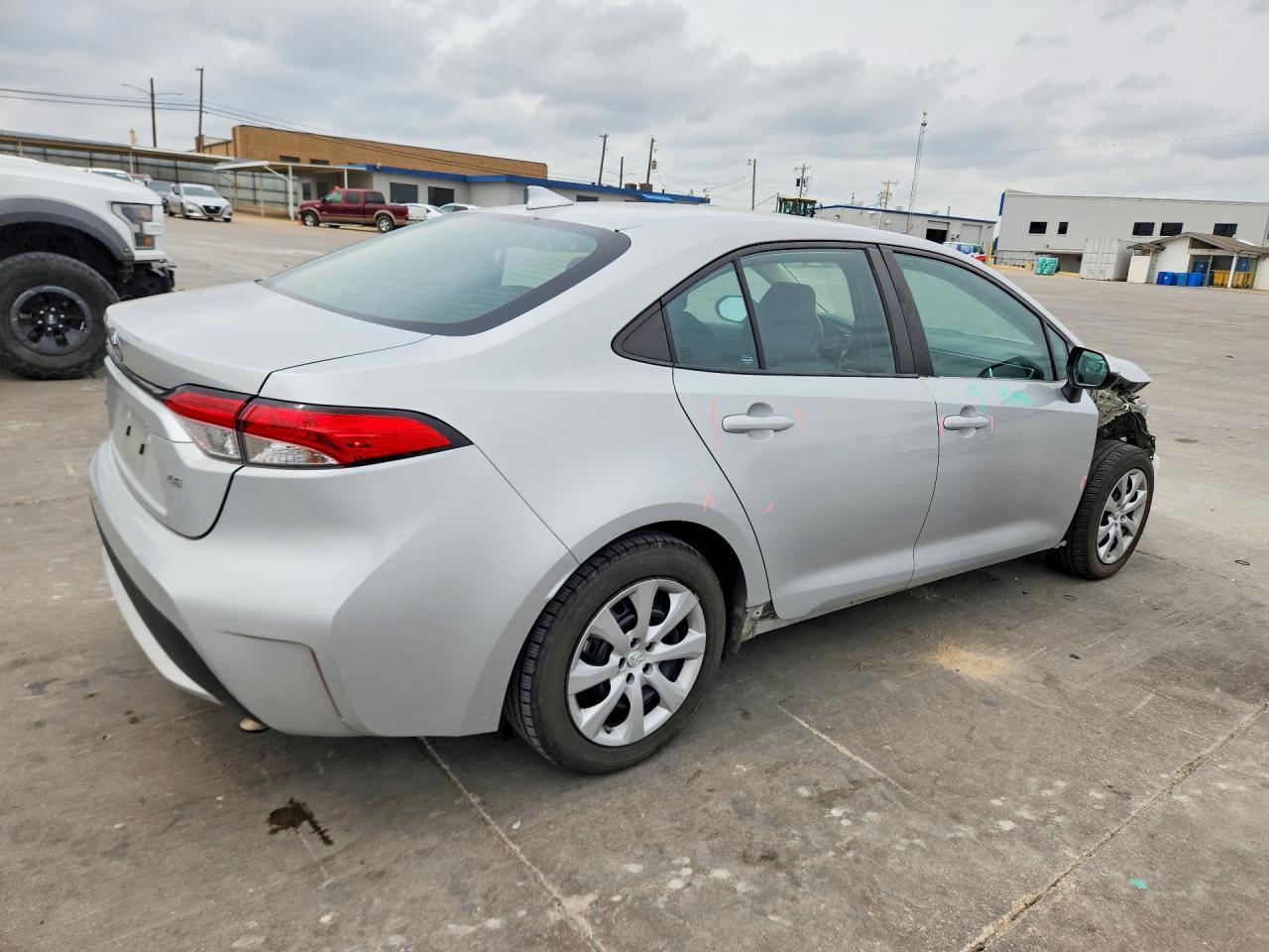 2022 Toyota Corolla Le - Image 3