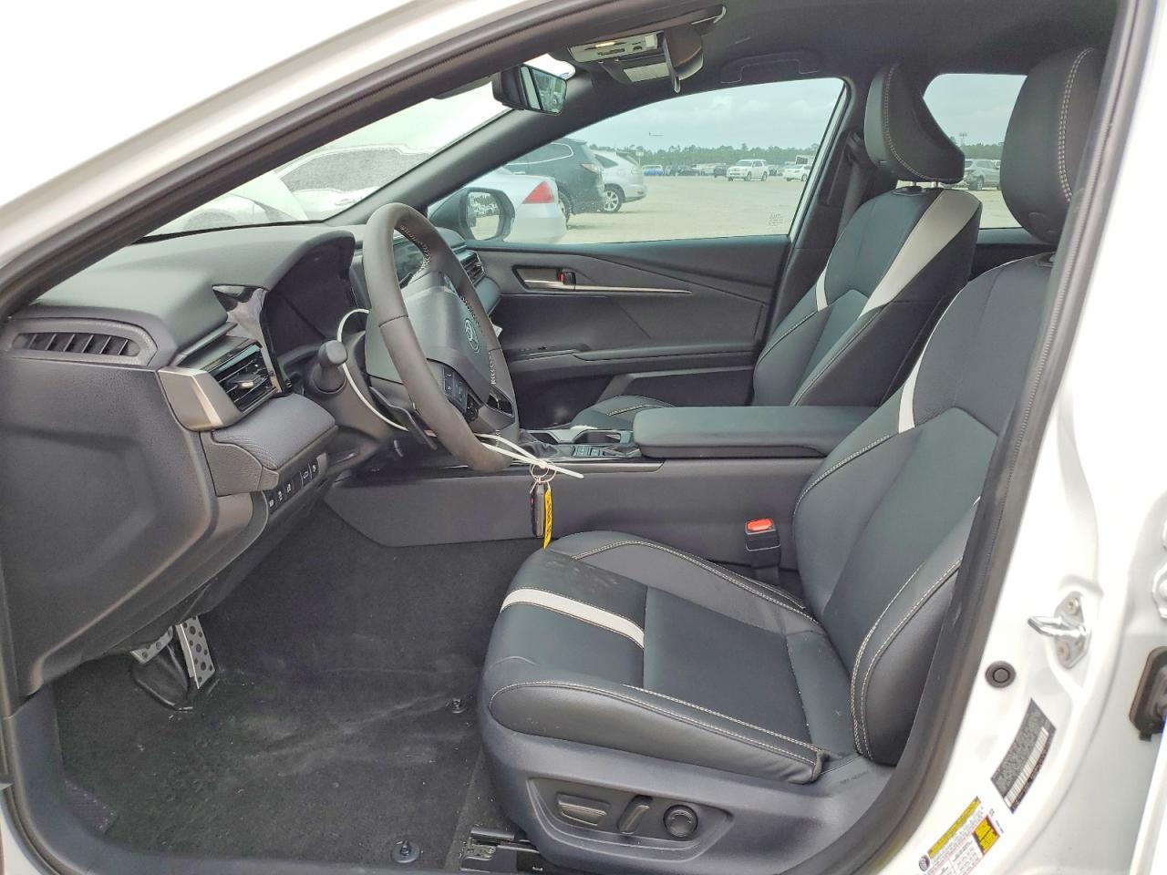 2026 Toyota Camry Nightshade - Фото 7