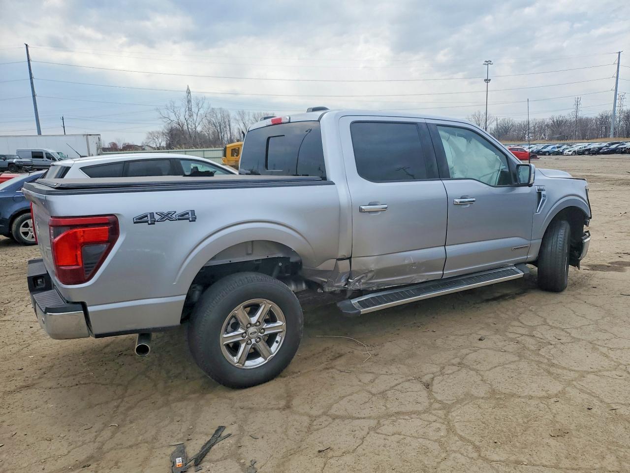 2024 Ford F150 Xlt - Фото 3