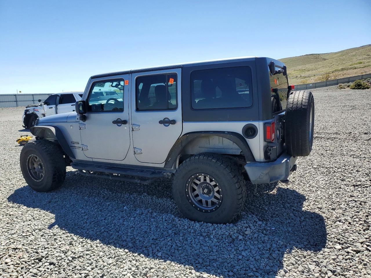2016 Jeep Wrangler Unlimited Sport - Фото 2