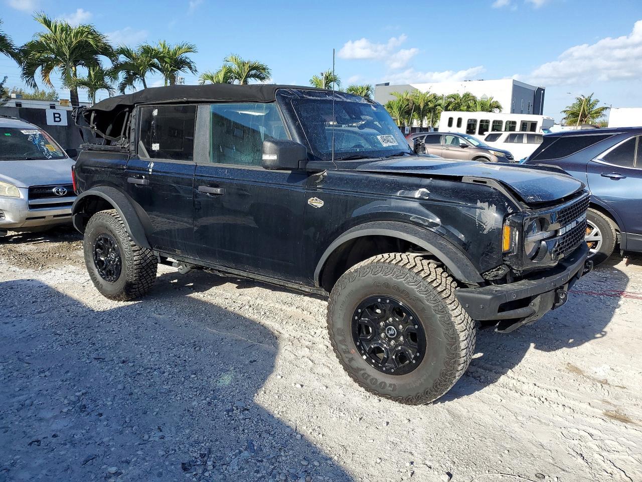 2024 Ford Bronco Wildtrak - Image 4
